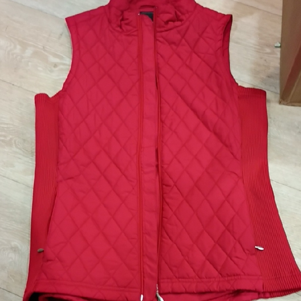Elegant Red Quilted Women's Vest
